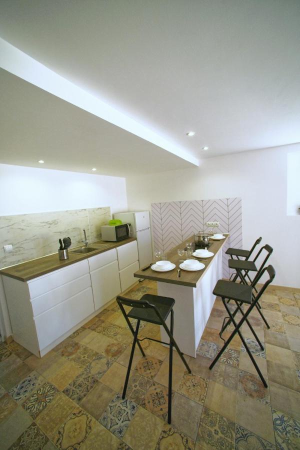 Les Quatre Chenes Apartment Bauduen Bagian luar foto